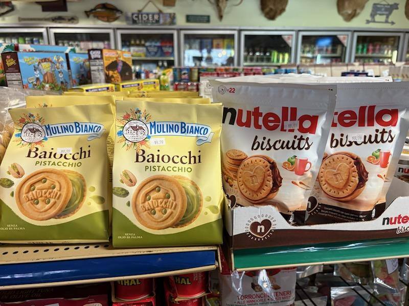 Italian Baiocchi cookies and Nutella biscuits